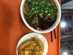 -牛一嘴·兰州牛肉面·大盘鸡(财富中心店)