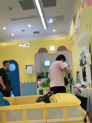 -爆米花儿童美发乐园