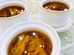虫草花炖鸡汤-轩记海鲜餐厅·四十五年老字号·经典粤菜(西区彩虹店)