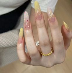 -七月美睫 美甲