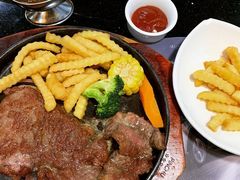 铁板西冷牛扒配黑椒汁-维园港式茶餐厅(龙岗盛平店)