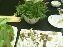 -楼外楼大刀肉传统火锅居(幸福街店)