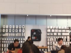 -Apple零售店(华贸购物中心店)