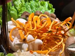 -一席地·本地鸡窝·杭帮鸡火锅(萧山银隆百货店)