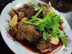 红烧牛肉-梯坎豆花