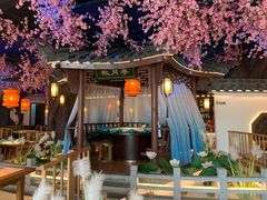 -荷塘秋月·本帮江浙菜(国权路店)