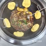 正宗有味的东北铁锅炖，分量很足