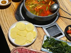 -贵厨酸汤牛肉(花果园国际中心店)