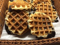 紫米格子-玥儿弯弯手作烘焙(中海国际社区御城店)