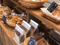 -沁屋面包店(人民东路店)