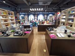 -光海书局(南京东路第一百货店)