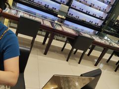 -博士眼镜(沙井京基百纳广场店)