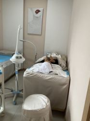 -成都苗方清颜专业祛痘