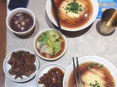 -小杨生煎(白玉兰广场店)