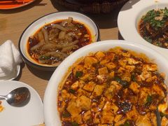 -渝信川菜 · 川味家常菜(财富购物中心店)