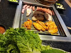 -臻牛烤肉