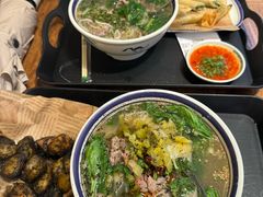 -云阿蛮云南生烫牛肉米线(奉贤路店)