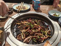 -明洞阿姨·韩式酱蟹烤肉·创意料理(三元桥店)