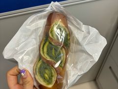 双重抹茶奶酥碱水棒-One Bagel·一个贝果(悠唐店)