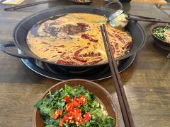 -黄潇洒老火锅(九眼桥宏济巷店)