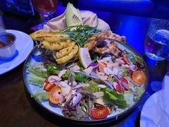炭烤卡真鸡肉菠萝沙拉-bluefrog蓝蛙(皇庭广场店)