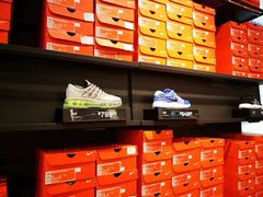 -NIKE上海青浦换季优惠店