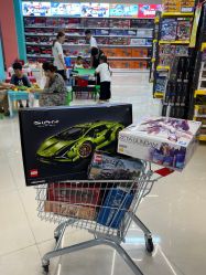 -卡通派潮品玩具折扣仓(青岛新城吾悦广场店)