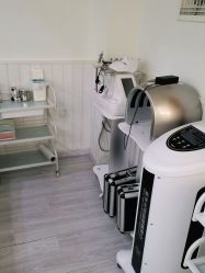 -苗医生草本科技祛痘