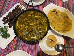 -香巴拉云南餐厅(华莱坞店)