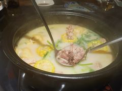 -大匠工房古船木艺术餐厅·猪肚鸡专门店(长白仙岛店)
