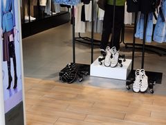 -三福时尚(三峡广场华夏银座店)