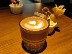 澳白-C Cafe(朵云书院·戏剧店)