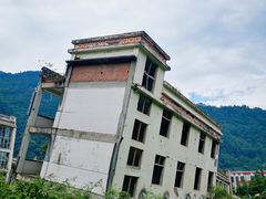 -四川汶川特大地震漩口中学遗址
