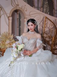 -派丽莫Pellimo原创设计婚纱品牌