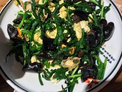 -东来菜馆•手抓海鲜家常菜•海鲜锅贴(鸽子窝店)