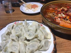 -东来菜馆•手抓海鲜家常菜•海鲜锅贴(鸽子窝店)