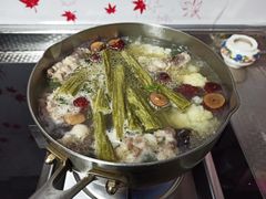 -上海体育馆(地铁站)