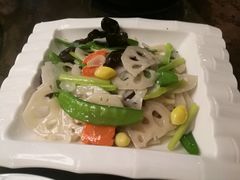 -垚慈居素食(华发新城店)