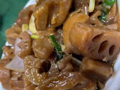 葱姜焖莲藕-香山小厨(南联路店)