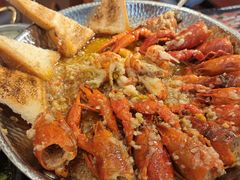 油卤小龙虾-何师烧烤Pro ·小龙虾·江湖川菜·精酿啤酒(太古里旗舰店)