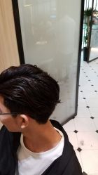 -HAIR CORNER