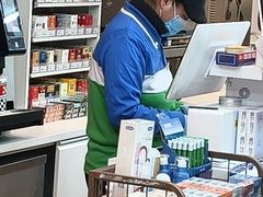 -全家便利店(王府井大街店)