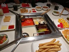 -海底捞火锅鲜切牛肉主题店(长寿路店)