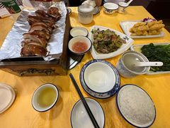-东方之猪四更烤乳猪(金垦总店)