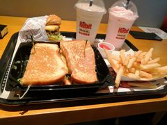 -The Habit Burger Grill 哈比特汉堡(复兴soho店)