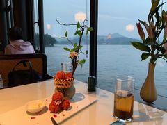 靠窗位-柳莺湖上·湖景餐厅·江南菜(西湖店)