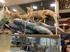 面包甜点陈列柜-乔家满族八大碗(流水沟店)