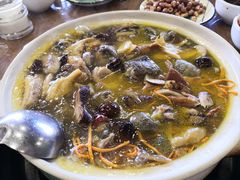 -杨记山珍鸡煲菌汤锅