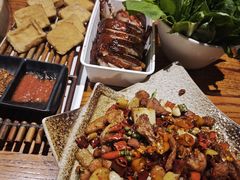 -滇香肴·云南菜蒸汽石锅鱼(云南北路店)