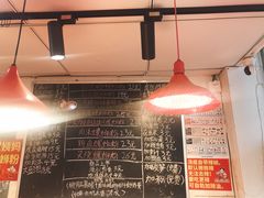 -柳州肥姨妈大骨螺蛳粉(东靖路店)
